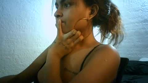 Snapshot of bellabeltra chatting on 03-03-25, 06:59 Bella online show from 03-03-25, 06:59