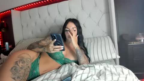 Snapshot of bellablackuk chatting on 05-28-26, 09:56 Bella Black online show from 05-28-26, 09:56