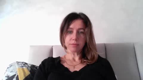 Snapshot of bellacharm_25 chatting on 10-27-25, 09:24 bellacharm_25 online show from 10-27-25, 09:24