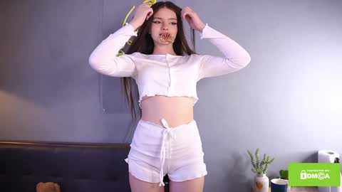 Snapshot of bellacle chatting on 01-30-25, 10:50 Bella I took a vacation and Ill be back on December 18th So dont lose me To keep in touch I have a TG - you can find below online show from 01-30-25, 10:50
