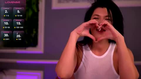 Snapshot of bellaevex chatting on 10-26-25, 10:43 Eva online show from 10-26-25, 10:43