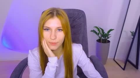 BellaFoxi online show from 10-28-25, 12:41