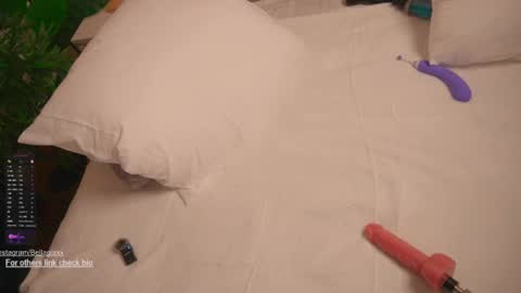 BellaGiaxx online show from 02-12-25, 04:00