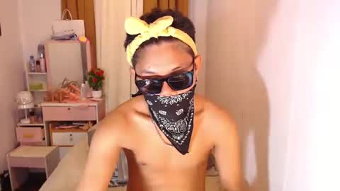 Bella online show from 09-17-25, 03:03