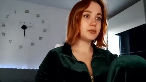 Snapshot of bellahoneyy_ chatting on 06-05-26, 07:30 Bella online show from 06-05-26, 07:30
