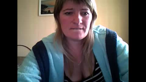 bellalove335 online show from 02-09-25, 11:04