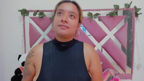 Snapshot of bellalumi chatting on 11-25-25, 02:44 bellalumi online show from 11-25-25, 02:44