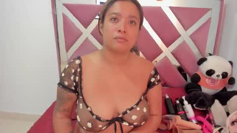 Snapshot of bellalumi chatting on 01-16-26, 03:10 bellalumi online show from 01-16-26, 03:10