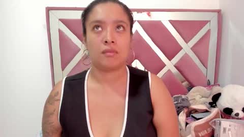 Snapshot of bellalumi chatting on 02-03-26, 04:10 bellalumi online show from 02-03-26, 04:10