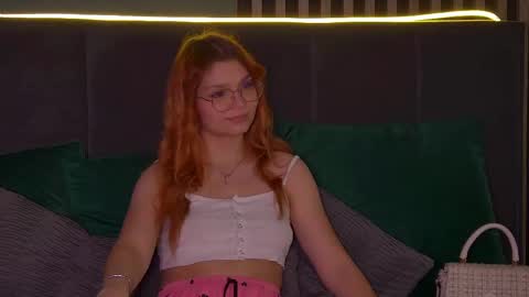 BellaMarebelle online show from 09-21-25, 04:03