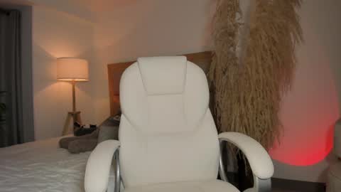 Bella Mia online show from 01-02-25, 12:13