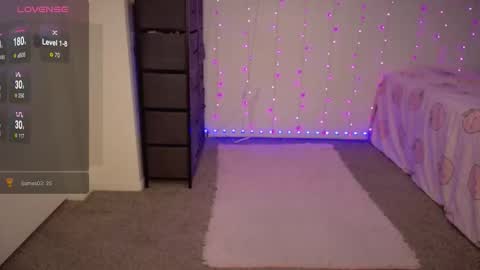 Bella Monroe online show from 12-22-25, 04:53