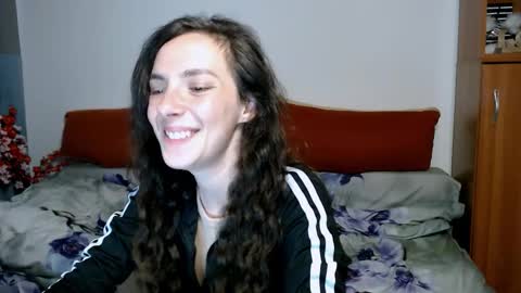 bellaqueen0701 online show from 12-21-25, 02:35