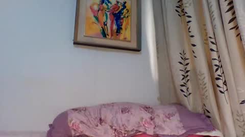 Snapshot of bellaqueen69 chatting on 05-26-26, 05:03 Bella shane online show from 05-26-26, 05:03