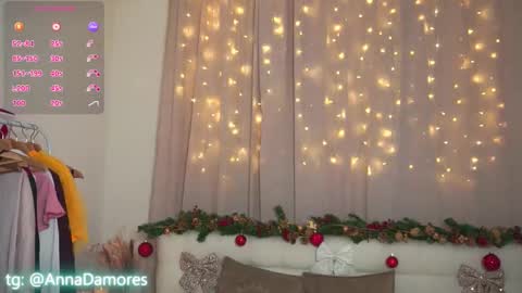 Anna  u can call me Ana de Armas online show from 12-13-25, 07:53