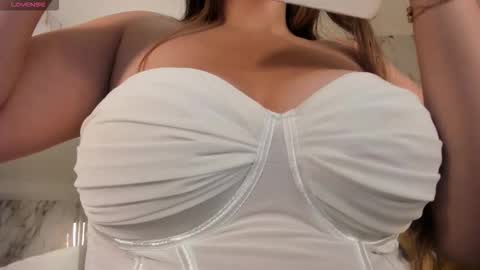  Bella Rose  online show from 09-25-25, 05:00