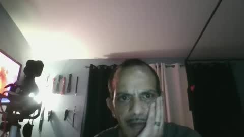 Bellaskeykeeper online show from 02-09-26, 03:32