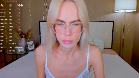 Bella online show from 06-16-26, 12:57