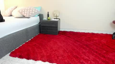 Bella Wild online show from 03-18-26, 12:19