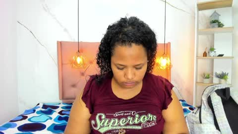 Snapshot of belle_brunette chatting on 04-05-26, 12:46 belle online show from 04-05-26, 12:46