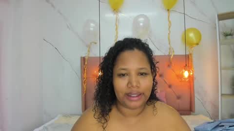 Snapshot of belle_brunette chatting on 04-28-26, 12:10 belle online show from 04-28-26, 12:10