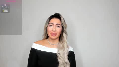 LucyJelly online show from 12-31-24, 05:18