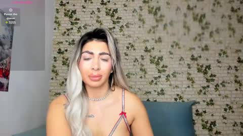 LucyJelly online show from 01-02-25, 07:07