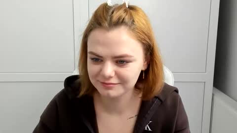 Mia online show from 04-02-26, 06:55