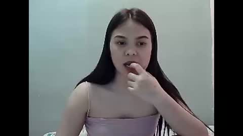 Belle online show from 03-03-25, 10:06