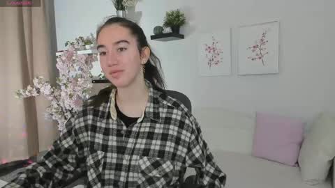 Bella online show from 04-14-26, 02:45