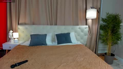 Snapshot of belle_wa1ker chatting on 10-23-25, 09:19 Belle online show from 10-23-25, 09:19