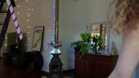BELLE   online show from 12-21-24, 04:09