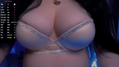 Hello I am kind friendly and cute girl online show from 10-19-25, 09:48