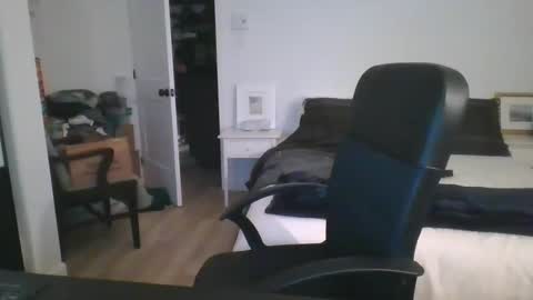 bellequeue19758 online show from 10-25-25, 11:07