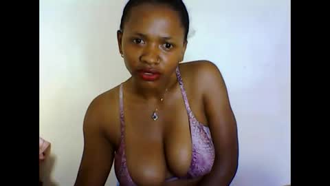 Snapshot of bellewivy chatting on 09-20-25, 02:51 bellewivy online show from 09-20-25, 02:51