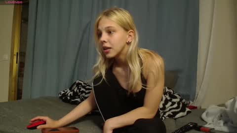 bellezza0 online show from 04-19-26, 11:51