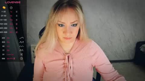 Your Annabelle Wolf  online show from 05-01-26, 06:12