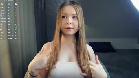 Snapshot of bellidream chatting on 10-05-25, 06:17 Bella online show from 10-05-25, 06:17