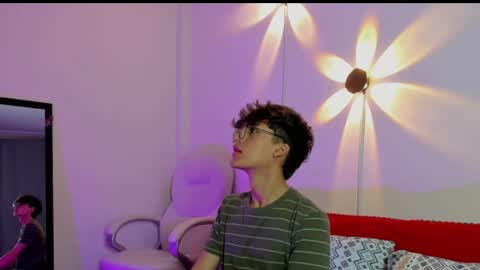 Snapshot of bellmontneon chatting on 09-17-25, 11:01 Neon online show from 09-17-25, 11:01