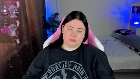 LinaBoo online show from 11-12-25, 05:41