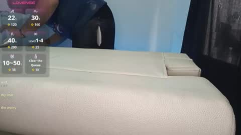 Snapshot of bellyjell chatting on 01-13-26, 03:50 Your New Girlfriend online show from 01-13-26, 03:50