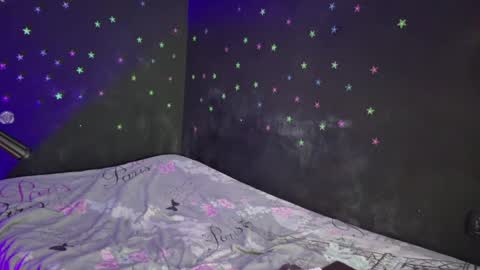 Your New Girlfriend online show from 05-17-26, 02:20