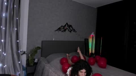 Snapshot of bemby_pam chatting on 02-14-26, 04:20 A girl from your dreams online show from 02-14-26, 04:20