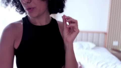 Snapshot of bemby_pam chatting on 06-08-26, 11:05 A girl from your dreams online show from 06-08-26, 11:05