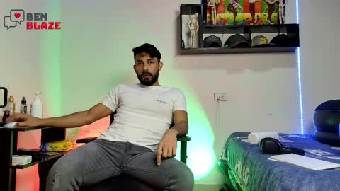 Snapshot of ben_blaze chatting on 12-30-24, 12:54 BEN online show from 12-30-24, 12:54