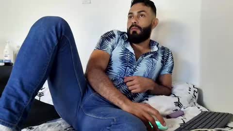 Snapshot of ben_blaze chatting on 03-06-25, 10:04 BEN online show from 03-06-25, 10:04