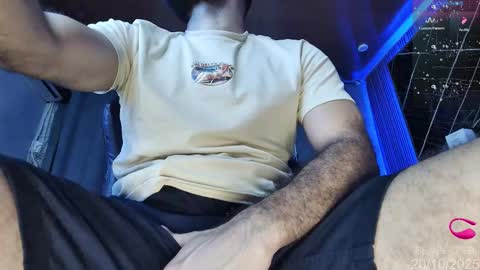 Snapshot of ben_blaze chatting on 10-20-25, 05:19 BEN online show from 10-20-25, 05:19