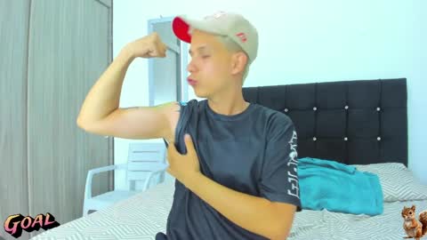 Snapshot of ben_summers chatting on 04-06-26, 12:30 Ben Summers online show from 04-06-26, 12:30