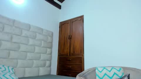    online show from 11-01-25, 07:27