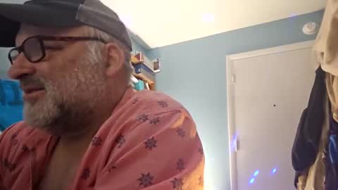 Bendavewill online show from 12-22-24, 06:28